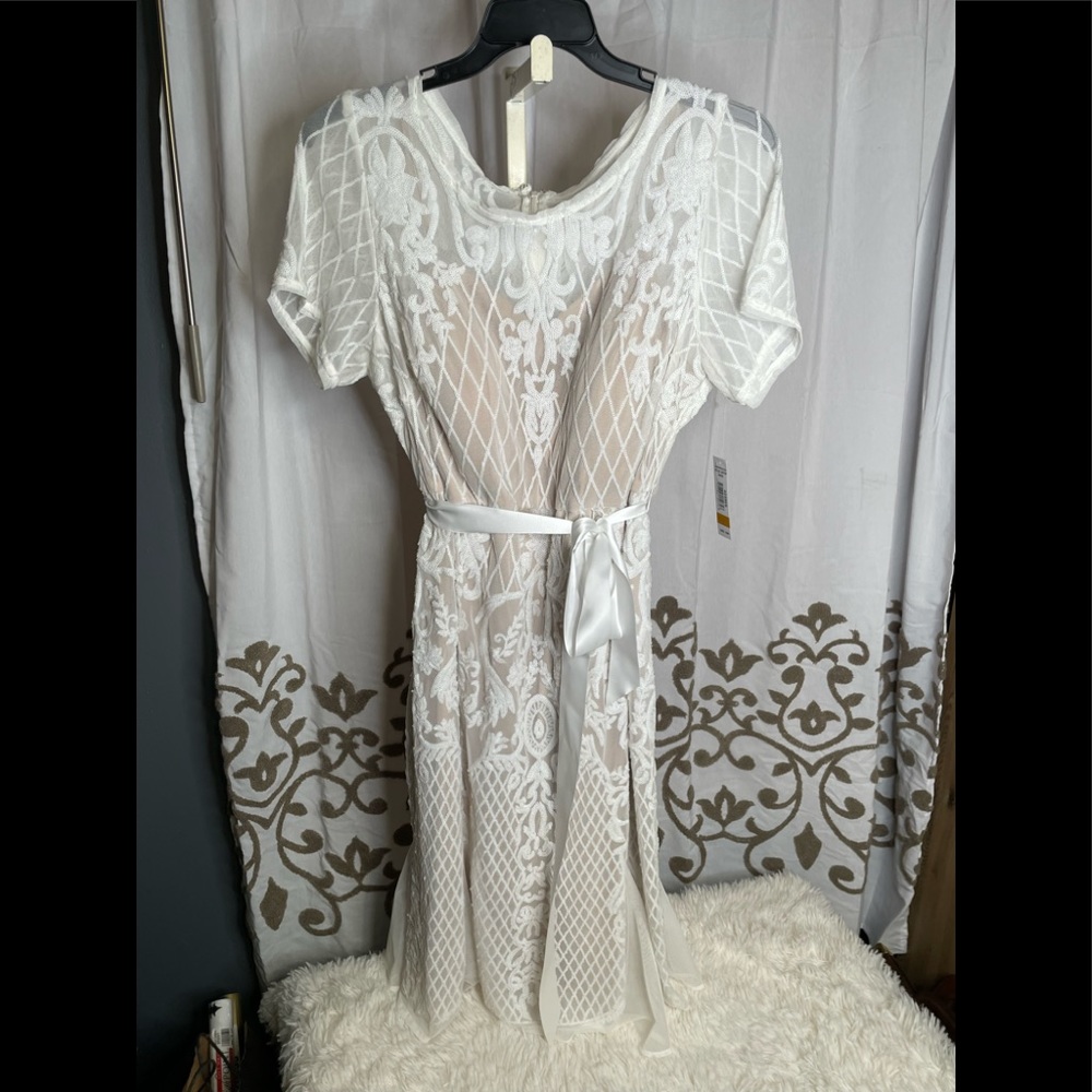 R&M Richards beautiful White Mesh And White Sequin Dress! underlining attached!